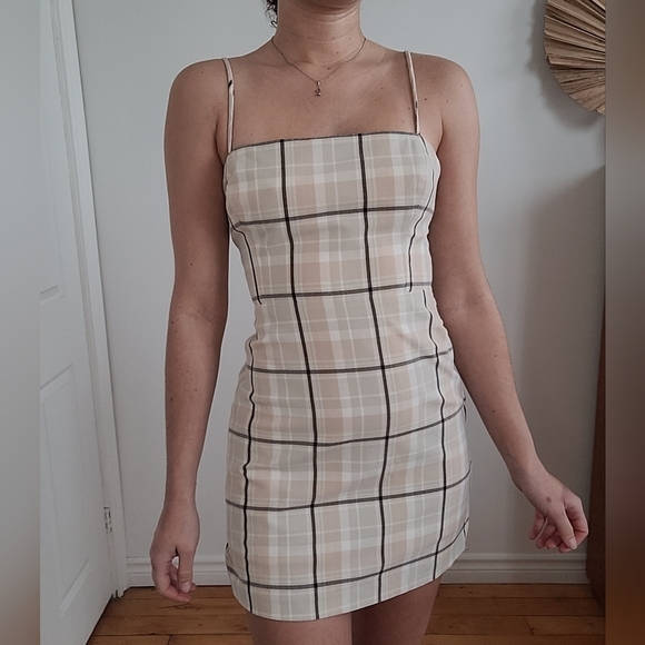 Wilfred Dresses & Skirts - WILFRED ARITZIA CLASSIC PLAID MINI DRESS VINLAND ESCAPE A LINE